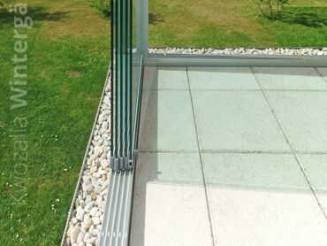 Moderne Glasschiebeelemente, Balkonverglasung mit Schiebesystem
