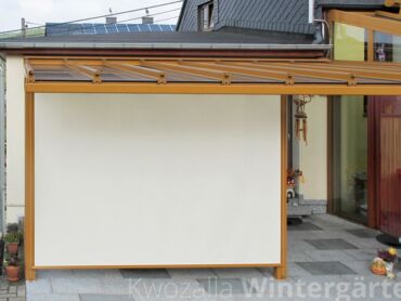 Vertikale Beschattung einer Terrasse mit einer Senkrechtmarkise - von Kwozalla in Sachsen, ganz geöffnet
