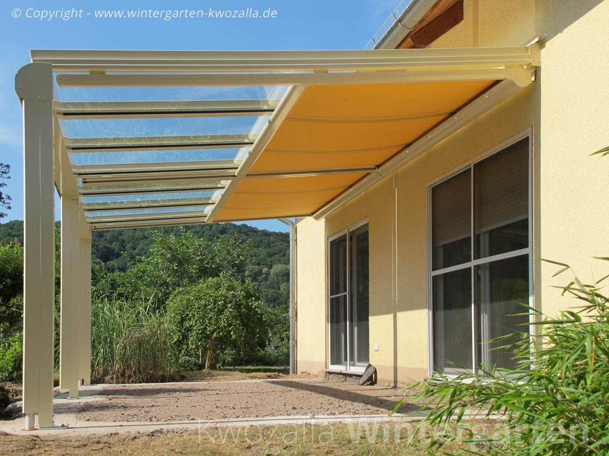 Terrassenüberdachung mit Sonnenschutz Beschattung SOLATEX